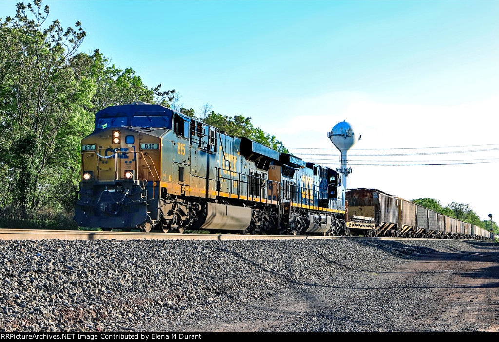 CSX 815 on M-404